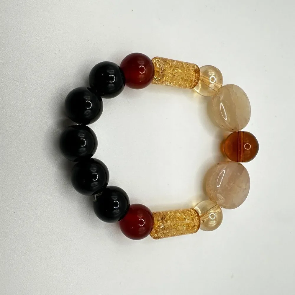 SALE! Beautiful stretchy stone‎ and glass beaded bracelet!